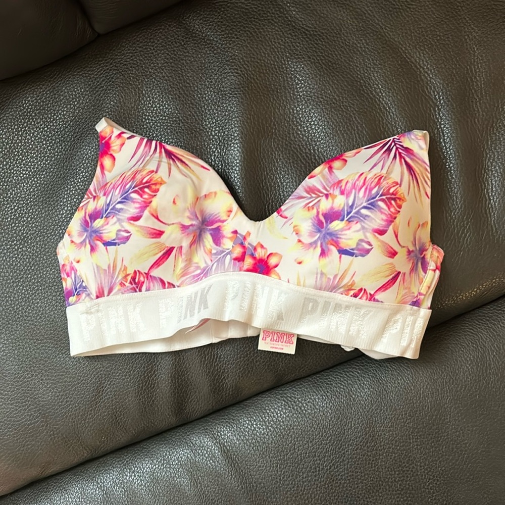 PINK. NWT. 32B